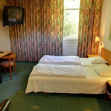 St. Binderup Inn 3*